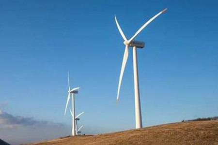 大型風(fēng)力發(fā)電機一圈發(fā)幾度電？看完后真的漲知識！