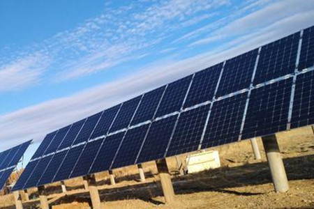 實現(xiàn)光伏發(fā)電技術(shù)新突破需要多方研究和創(chuàng)新！